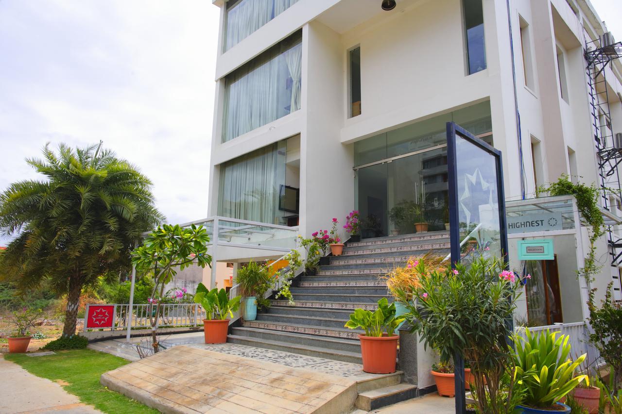 Hotel Highnest Singapperumalkovil Exterior photo