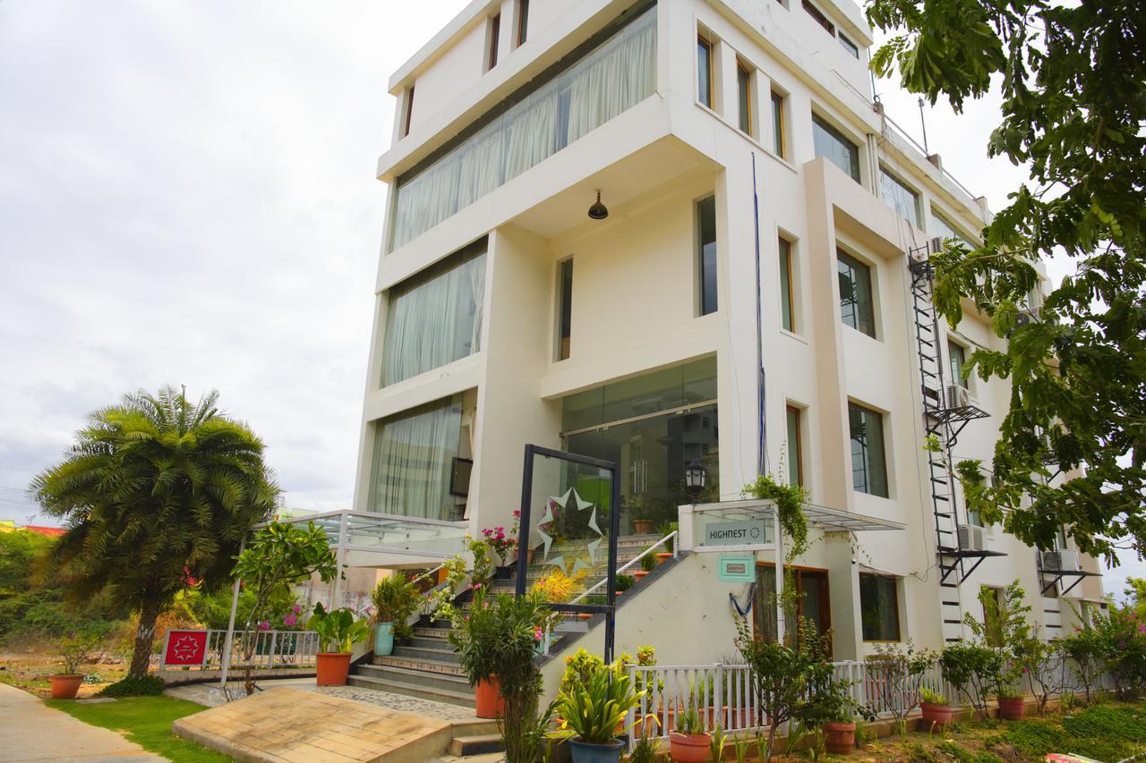 Hotel Highnest Singapperumalkovil Exterior photo