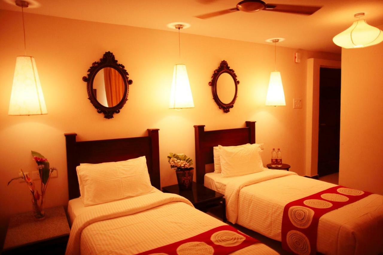 Hotel Highnest Singapperumalkovil Exterior photo